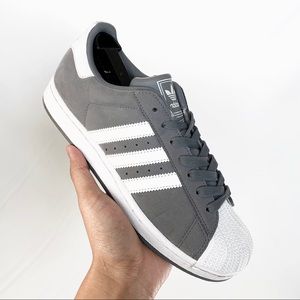 Mens Adidas Gray Shoes - Size 7.5
